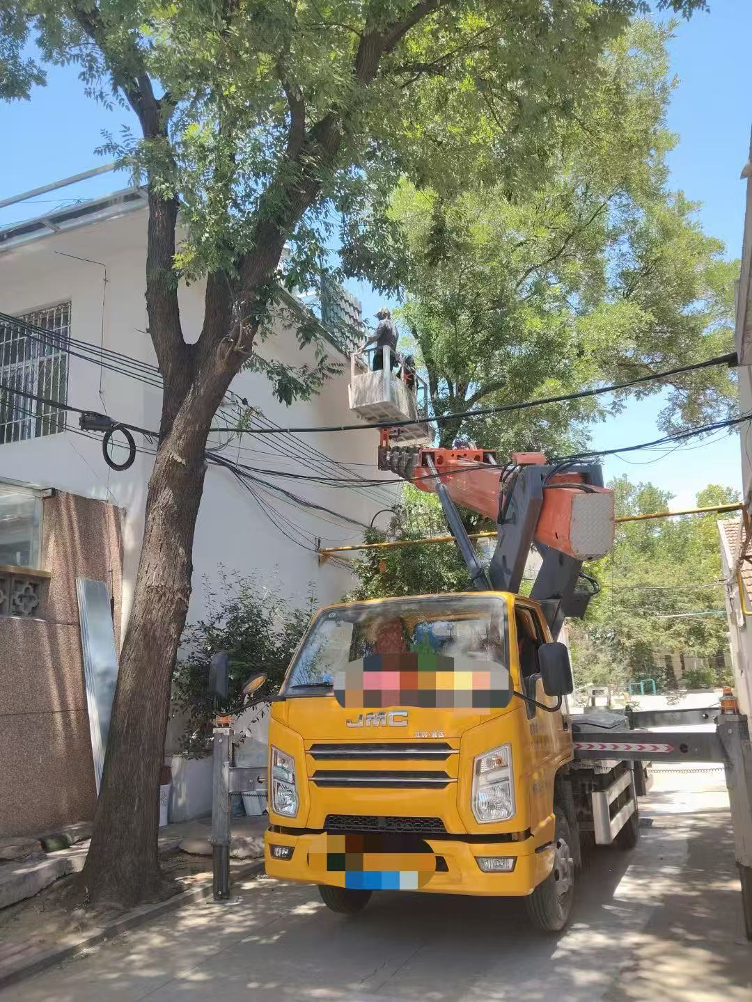 五寨县高空作业车能吊装重物吗？最大承载多少公斤？