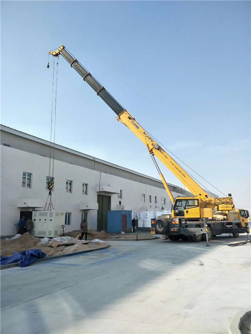 五寨县“超载就喊停”—— 吊车的 “重量保镖” 技术